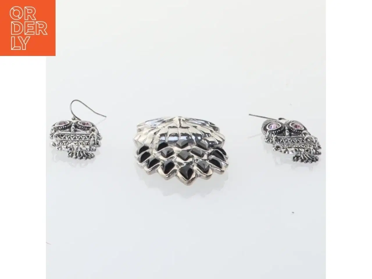 Billede 2 - Sølvfarvede ugle øreringe og vedhæng (str. 7 x 4 cm og 5 x 2 cm)