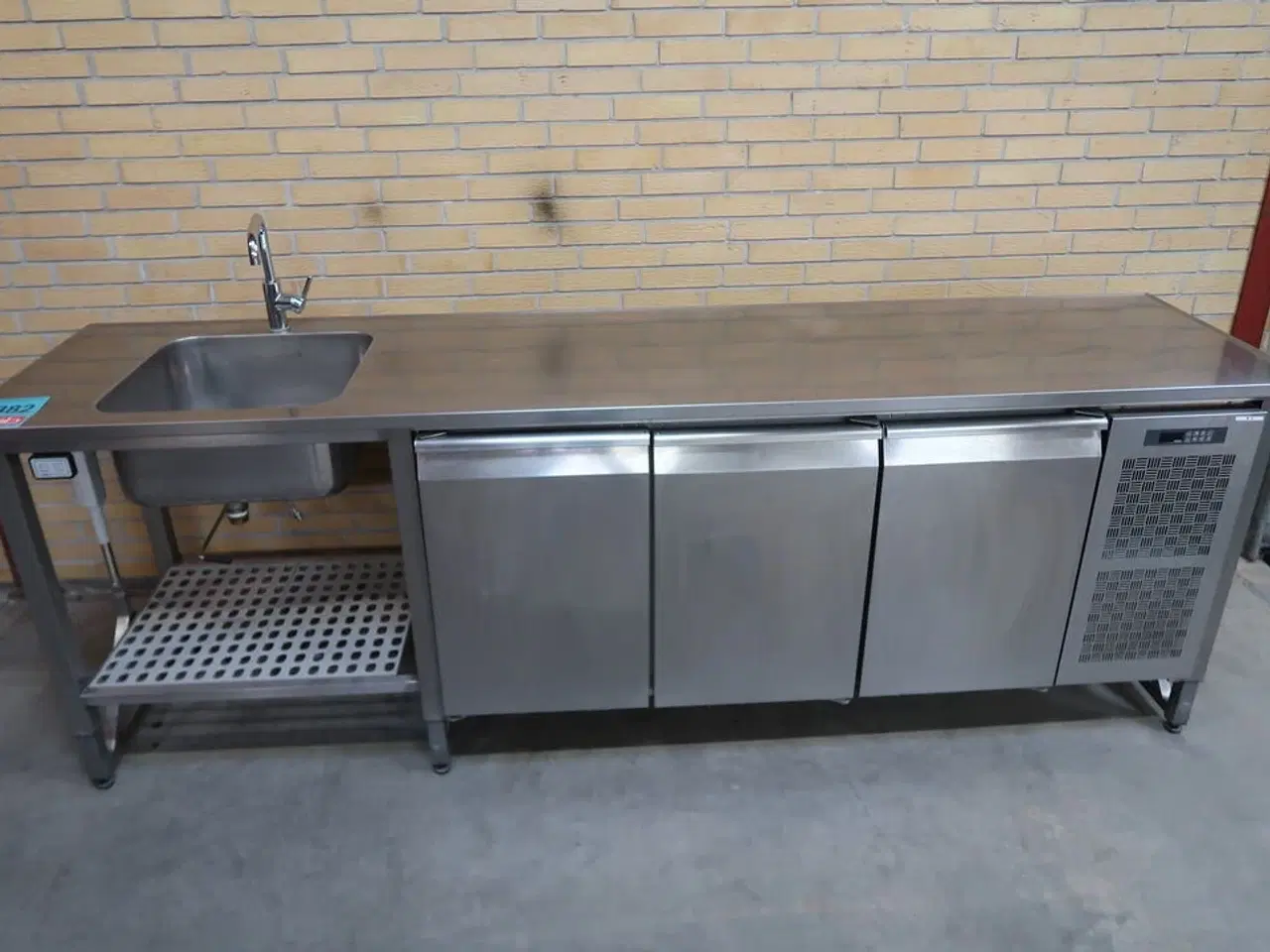 Billede 4 - Coldline TS17/1M-710 kølebord med hæve-/sænk