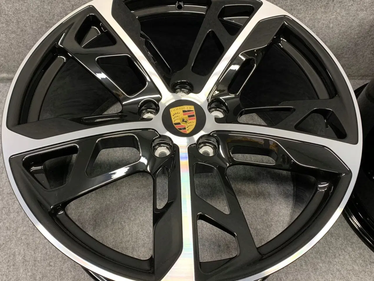 Billede 3 - PORSCHE TAYCAN MISSION E 9J1 9,5J og 11,5J x 21"