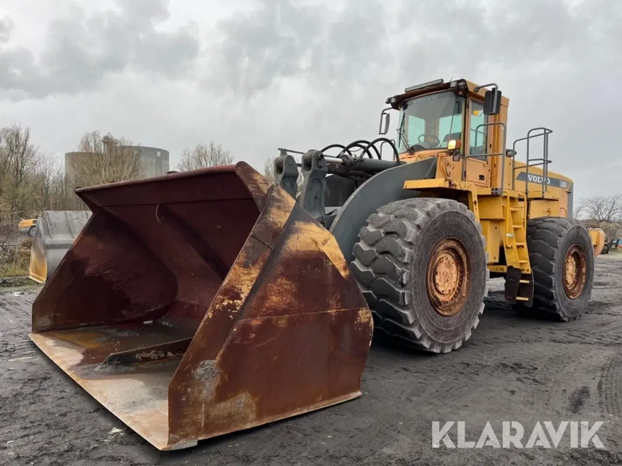 Billede 1 - Gummiged Volvo L330D med skovl