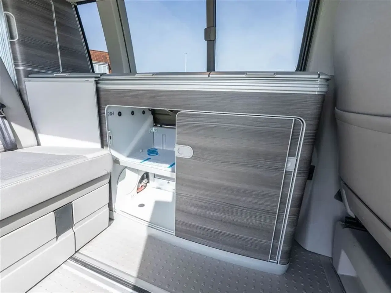 Billede 7 - 2018 - VW California Ocean 4 Motion   Velholdt og fuldt udstyret autocamper med firehjulstræk - Kørt 118,000 Km.