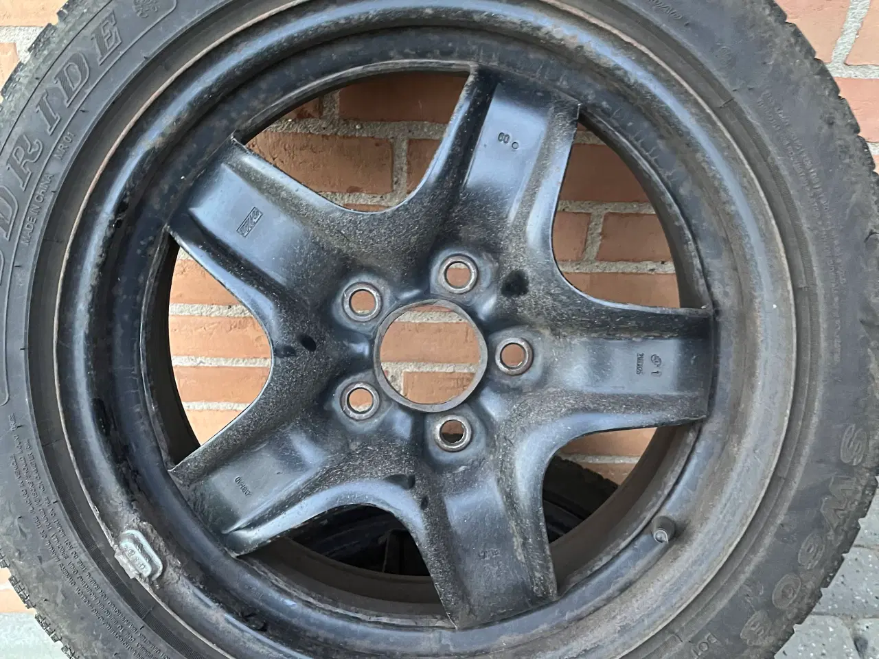 Billede 2 - Fine vinterhjul til Ford focus 