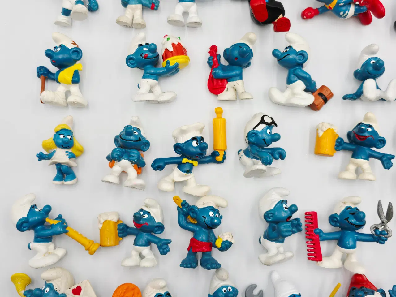 Billede 4 - 54 Smølfer sælges samlet