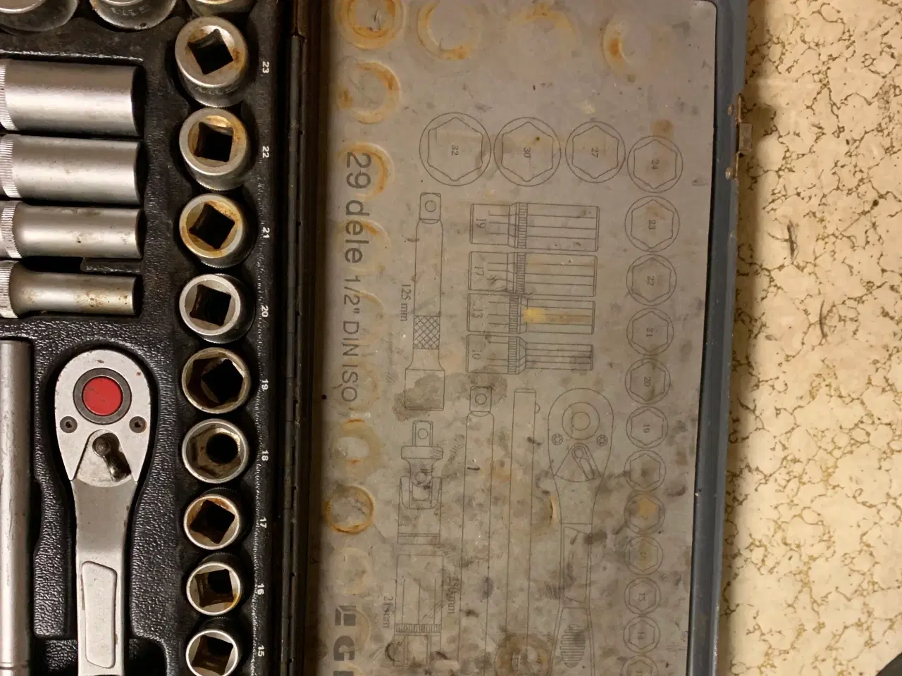 Billede 2 - Topnøglesæt - 26 dele