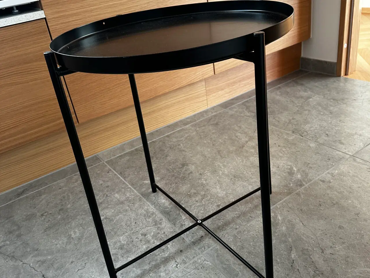 Billede 2 - IKEA Gladom bakkebord (sort)