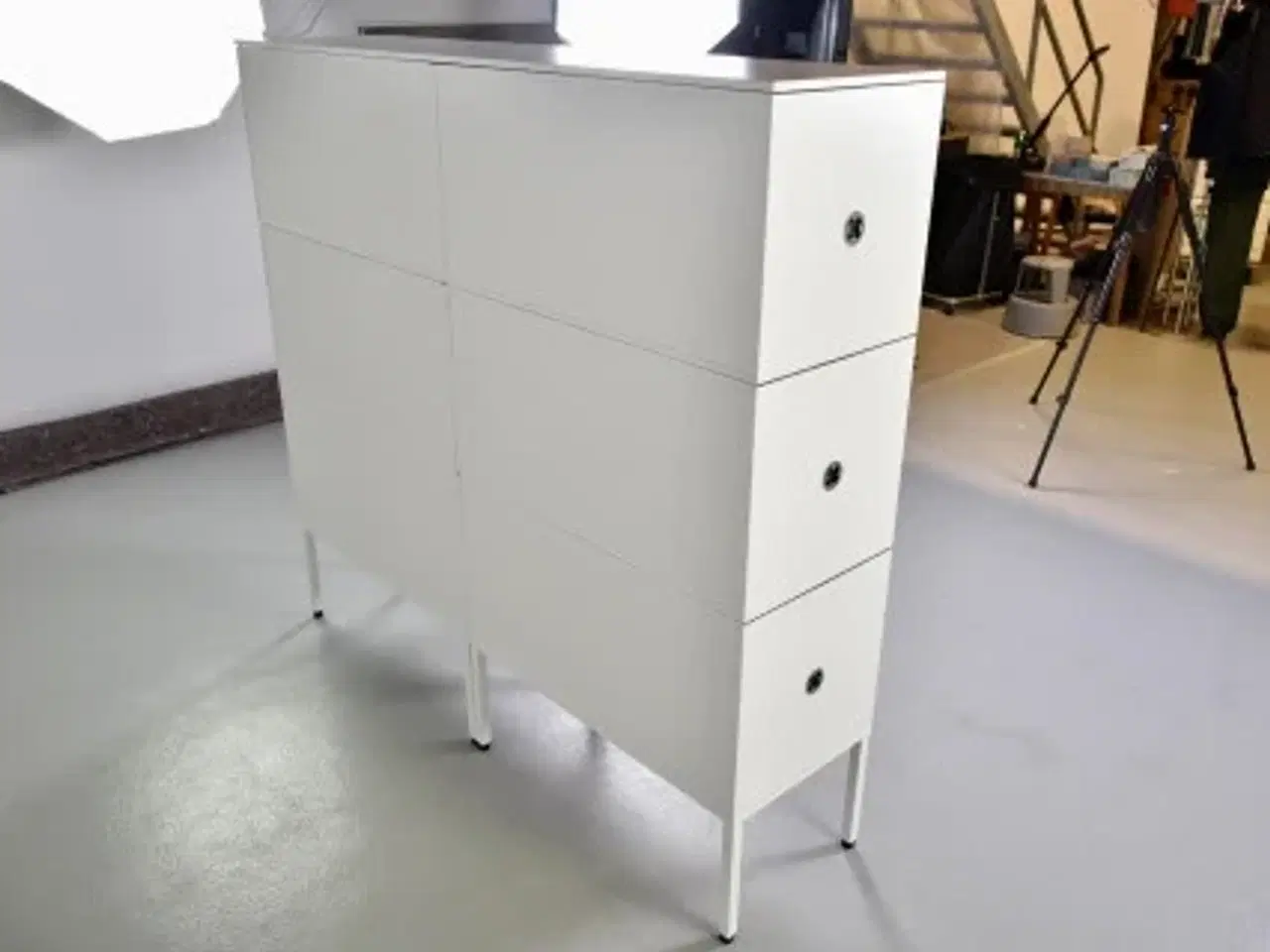 Billede 4 - Steelcase flexbox skab i hvid, 6 moduler