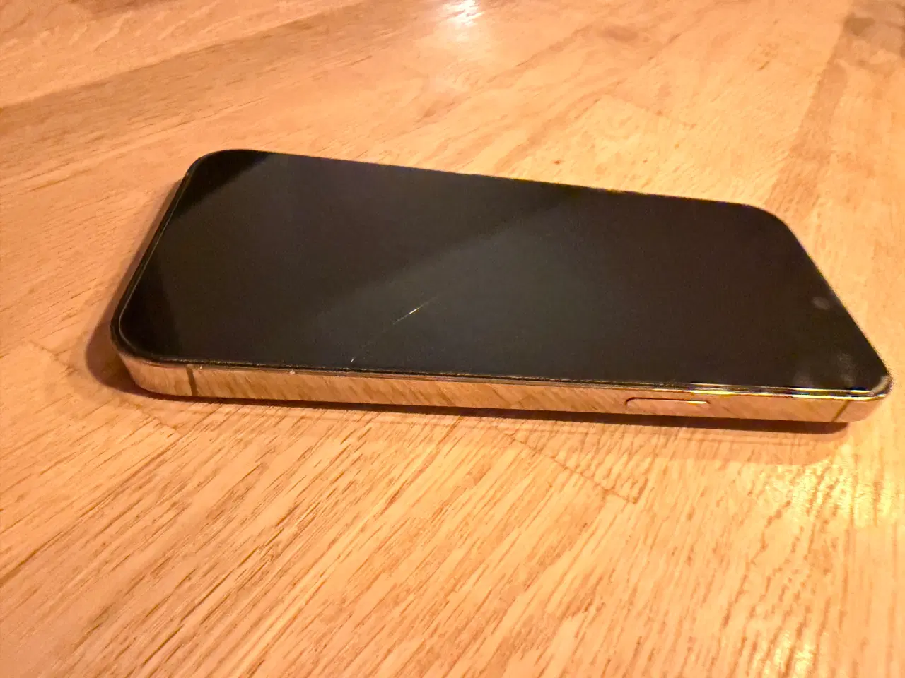 Billede 3 - iPhone 14 Pro Max gold 512gb