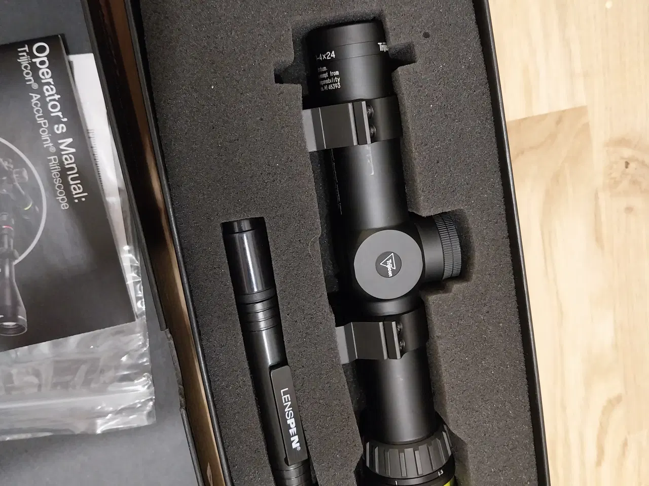 Billede 1 - Trijicon Accupoint 1-4x24 Amber