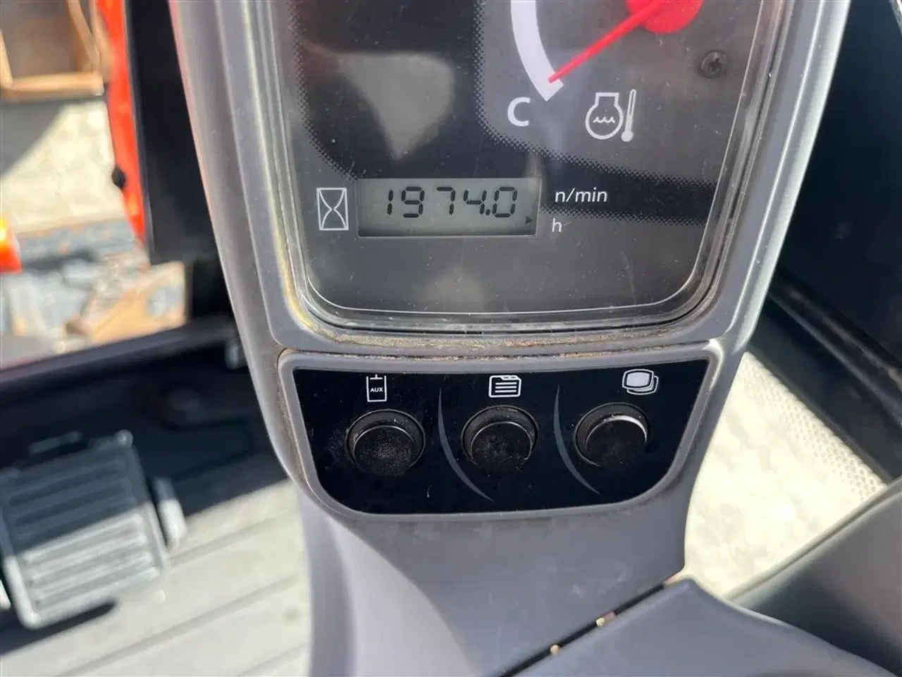 Billede 11 - Kubota KX019-4 Tiltfæste, Koblinger og haner og 3 skovle