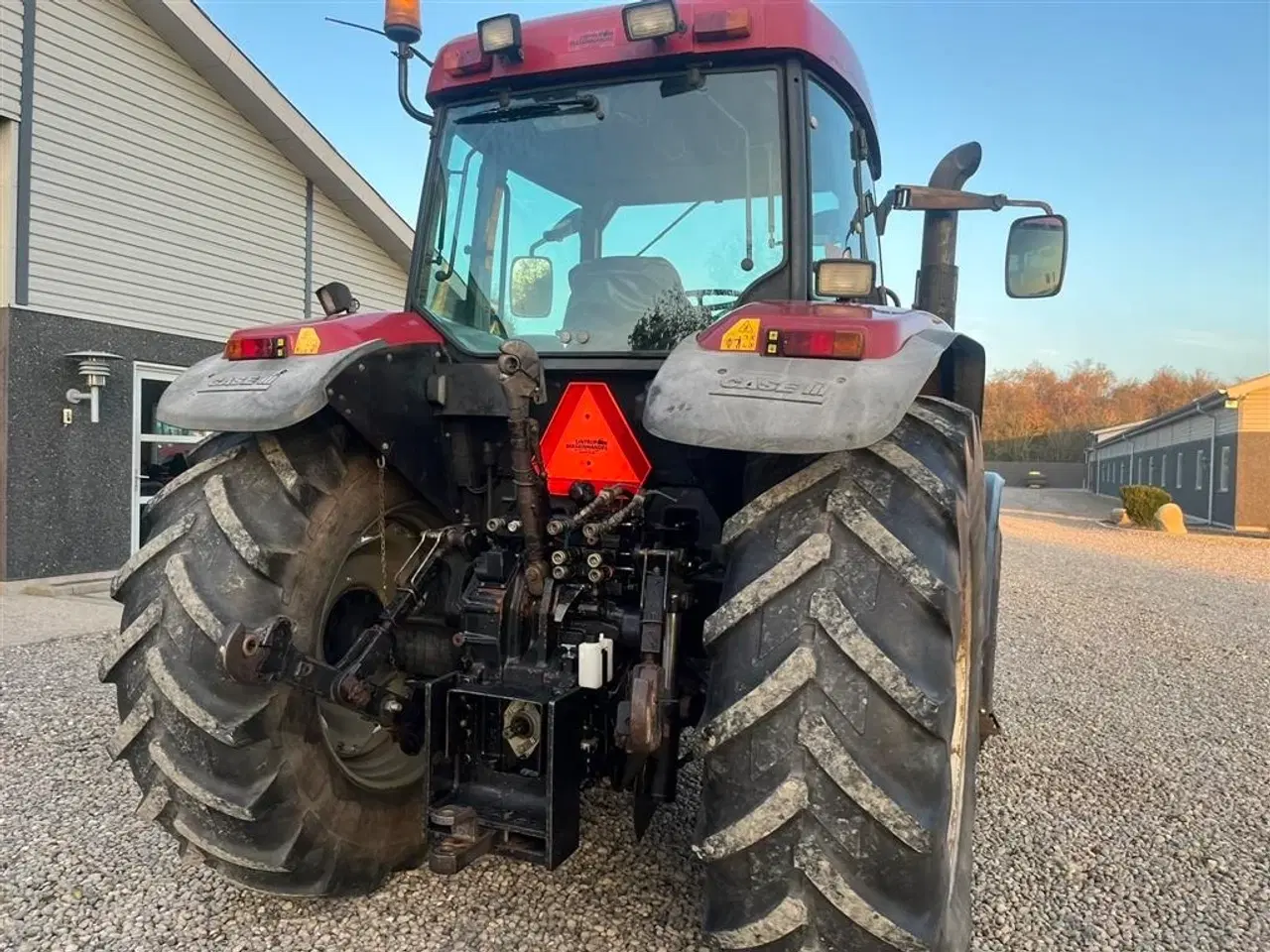 Billede 10 - Case IH MX135 Handy traktor med frontlift, orginal vægtklodser og nye bremser.