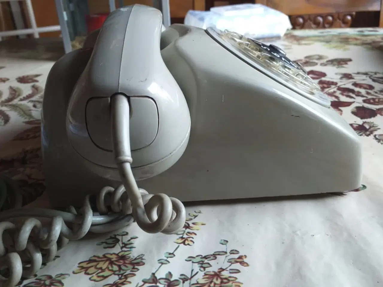 Billede 3 - Bord telefon mærke kirk 33-73