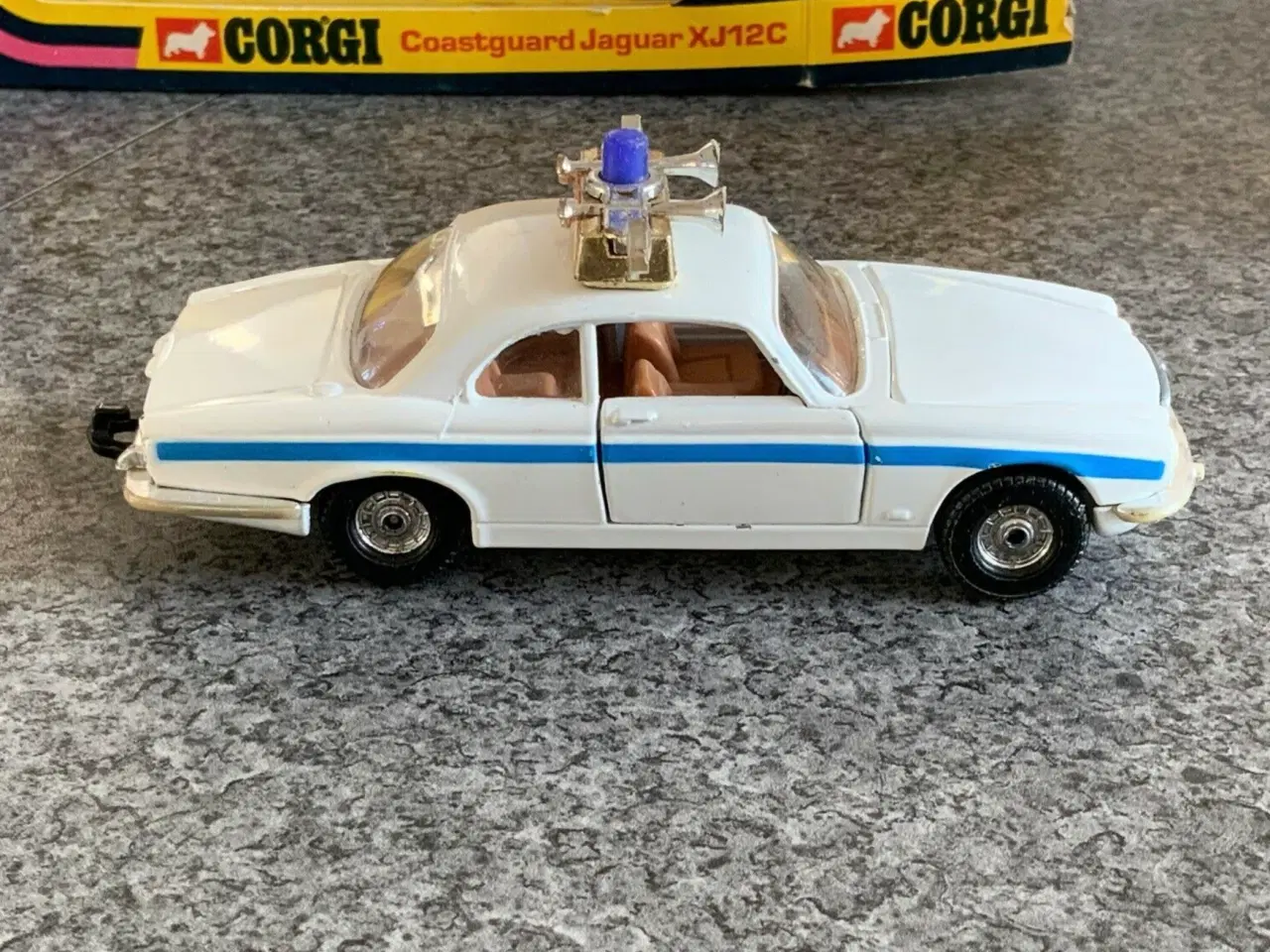 Billede 3 - Corgi Toys No. 414  Coastguard Jaguar XJ12C