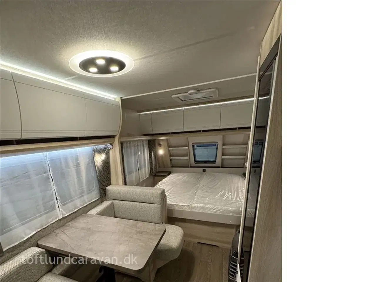 Billede 21 - 2024 - Hobby De Luxe 460 SFf   Sønderjyllands aut. HOBBY forhandler. Midter-placeret dobbeltseng! NU PÅ LAGER TIL OMGÅENDE LEVERING !