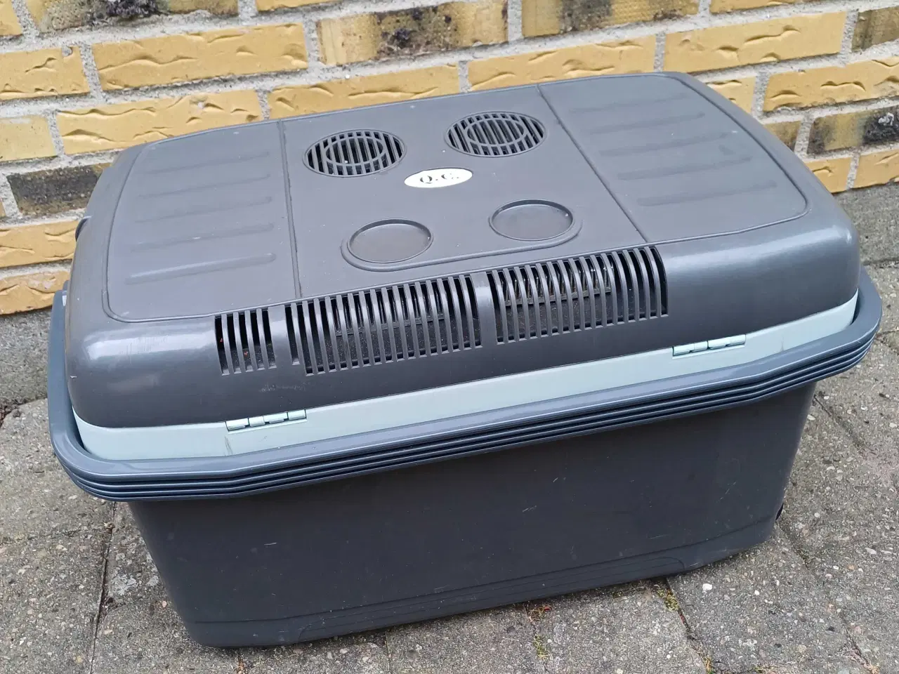 Billede 1 - Kæmpe kølebox, 12 v/ 220 v.