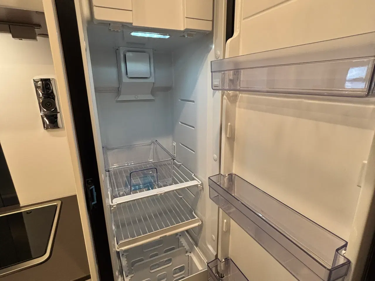 Billede 9 - Autocamper til salg - Bürstner Eliseo C642