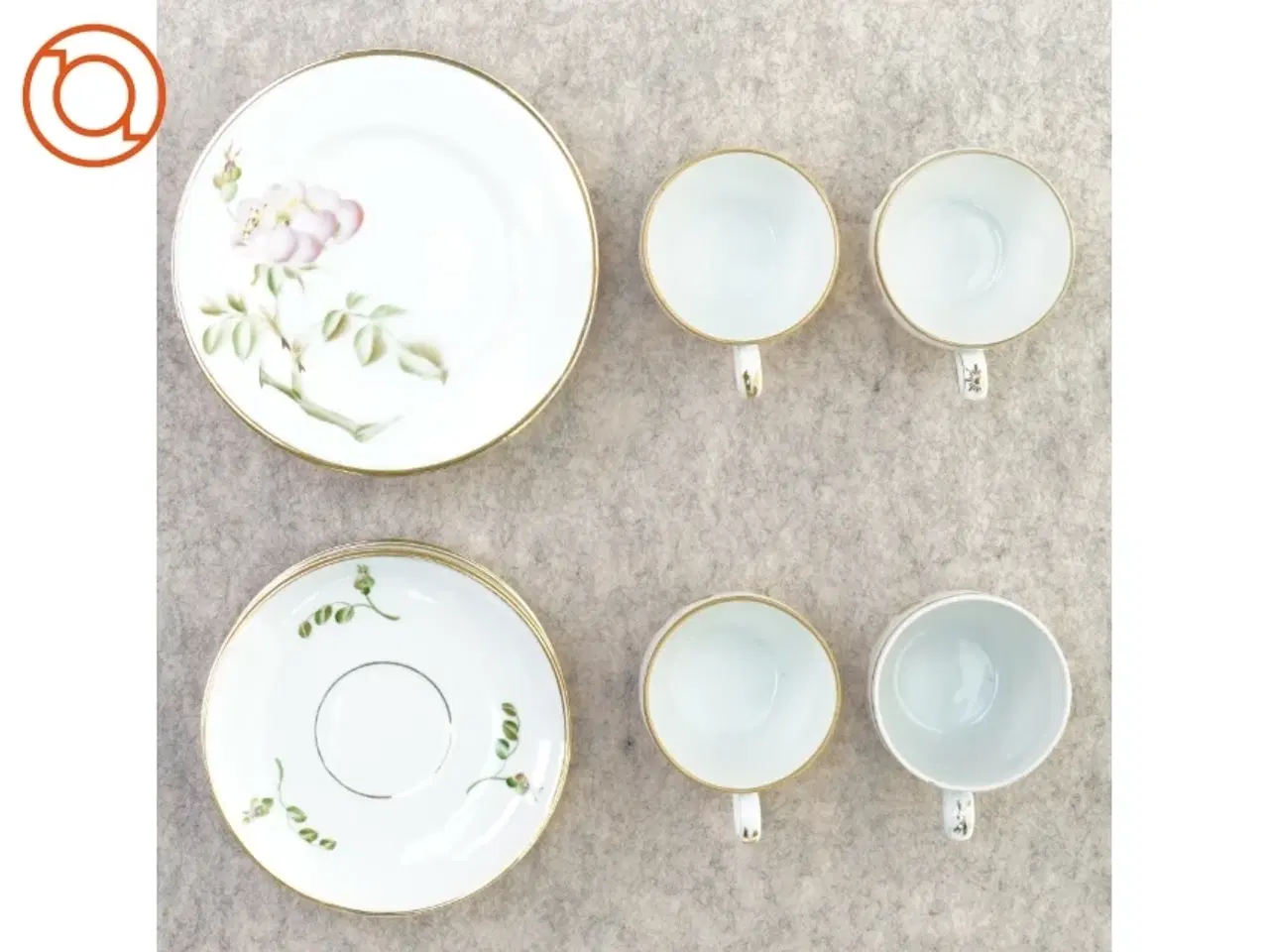 Billede 4 - Kaffekopper med underkopper og tallerkener fra Københavns Porcellains Maleri (str. Kop 7 x 5 cm underkop 13 cm tallerken 16 cm)