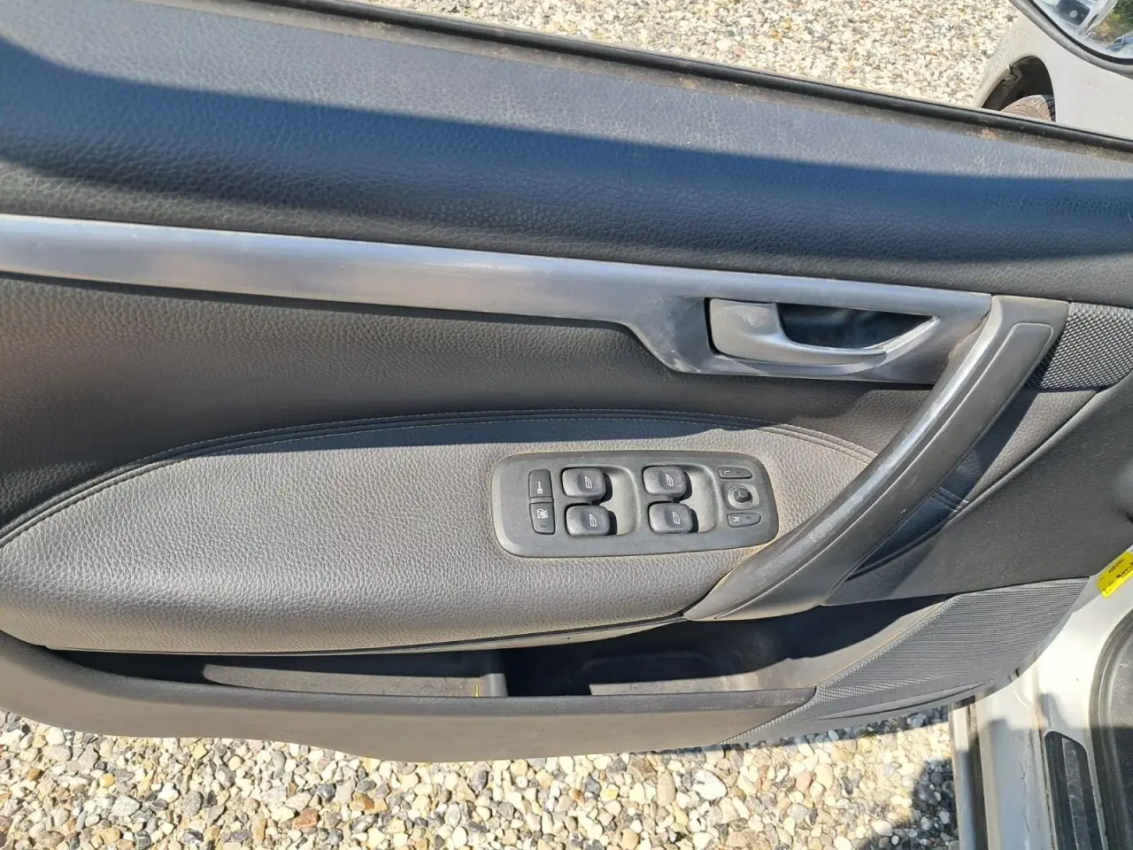 Billede 10 - Volvo V70 2,4 D 130 Momentum aut.