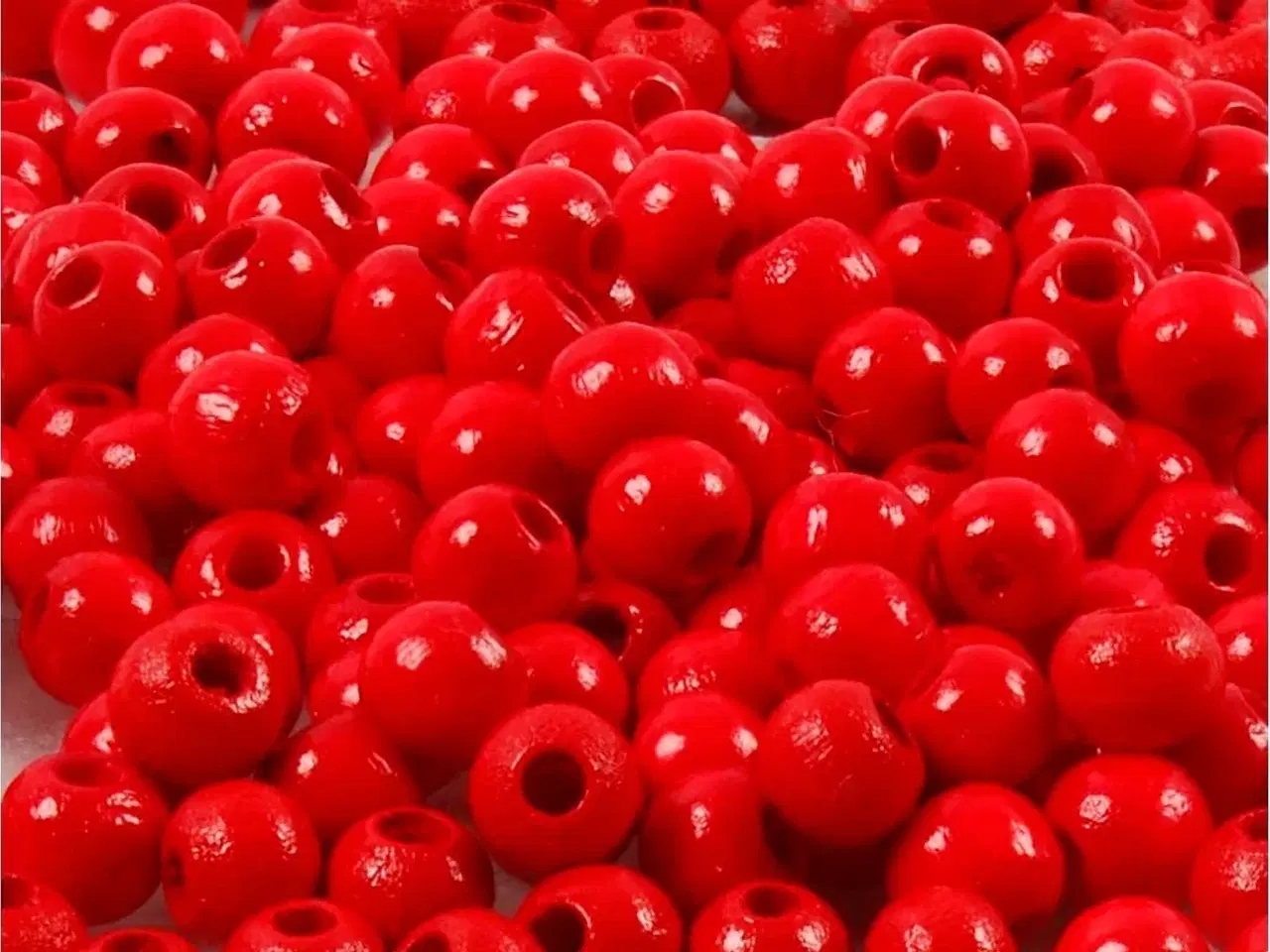 Billede 1 - Træperler, diam. 5 mm, hulstr. 1,5 mm, rød, 6g/ 1 pk.