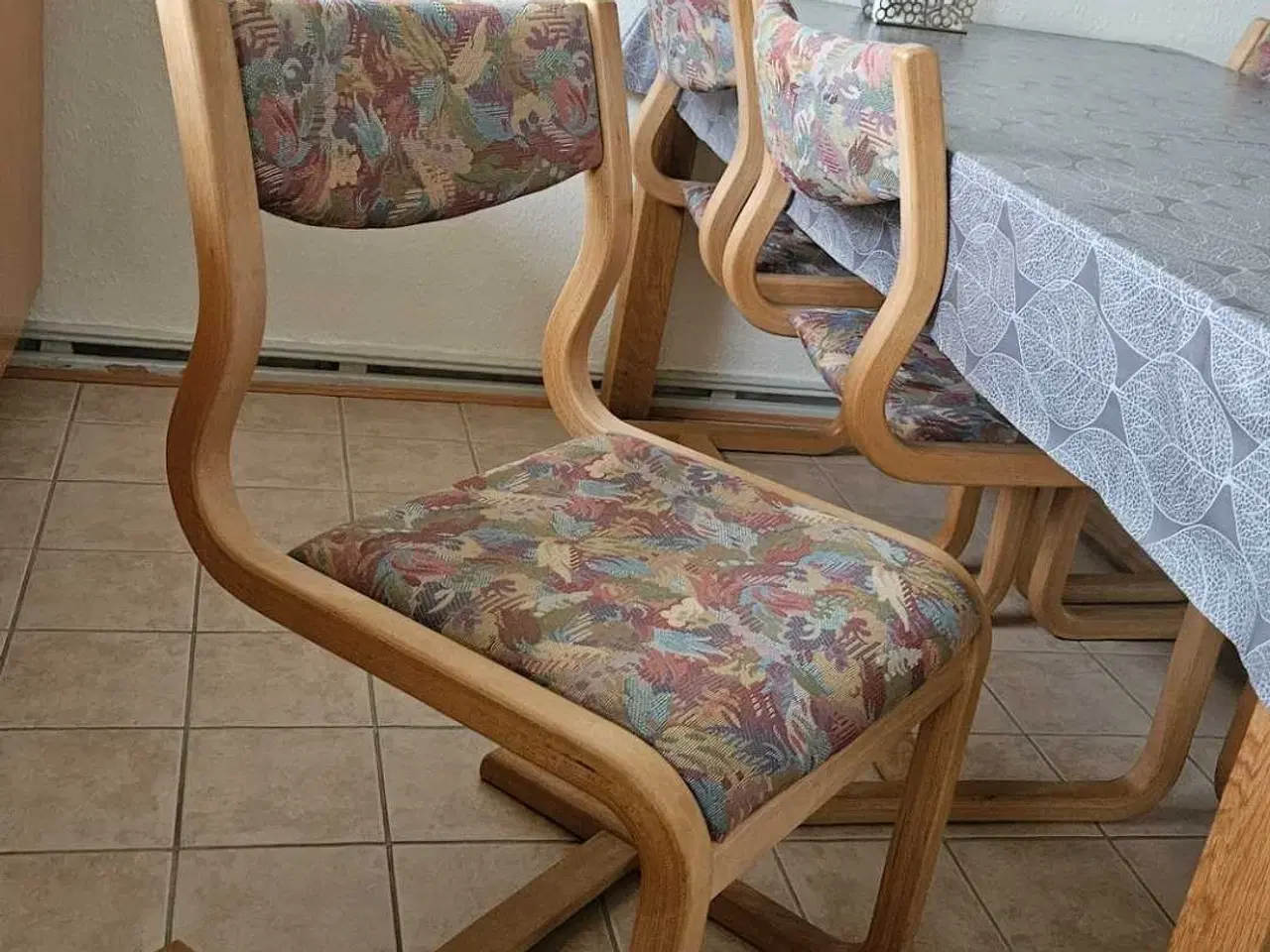 Billede 1 - Spisebord stole 