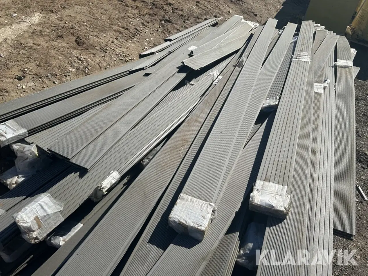 Billede 4 - Terrassebrædder komposit grå cirka 160 styk 2 sortering
