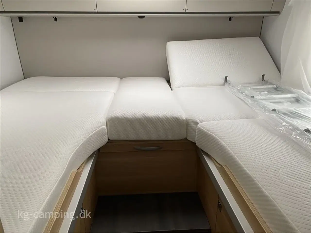 Billede 10 - 2026 - Adria Matrix Ny på lager. Adria Matrix 650 SL med sænkeseng