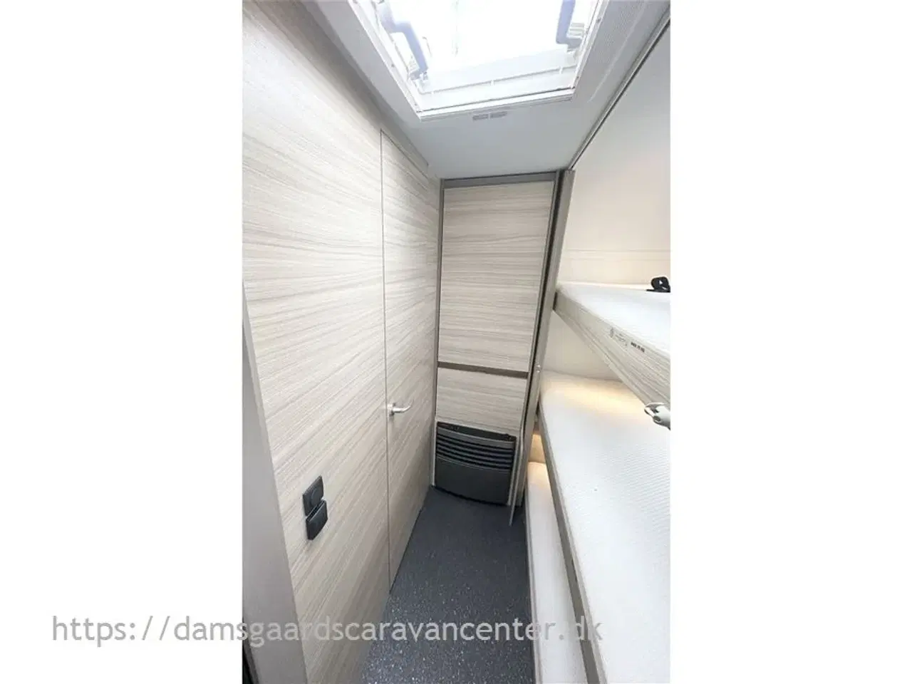 Billede 18 - 2022 - Adria Altea 552 PK Dobbeltseng-3-Køjer-Gulvtemp.-Mover-Telt