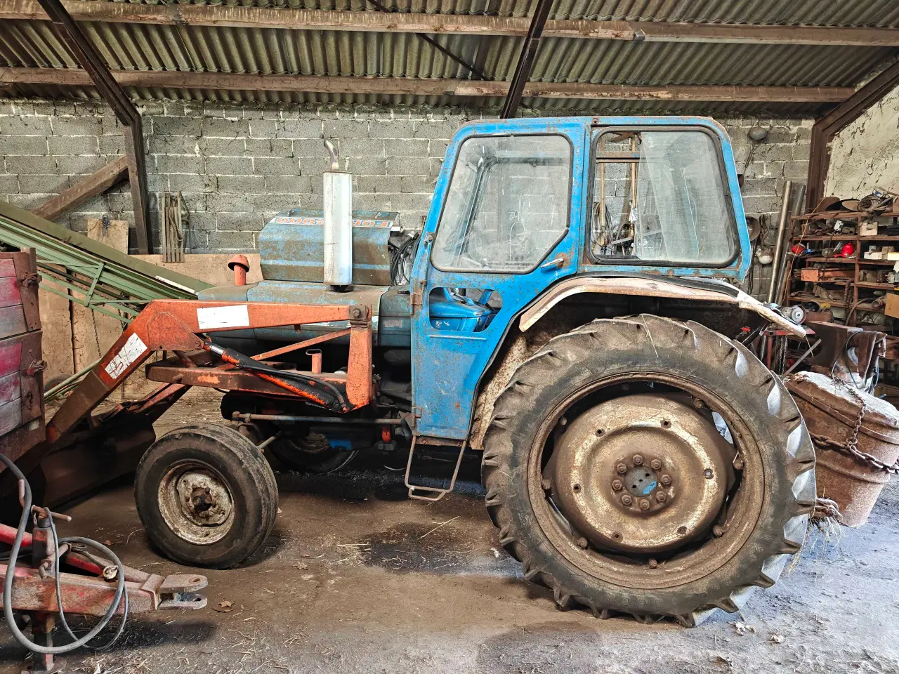 Billede 1 - Ford 4000 med Gyro frontlæsser