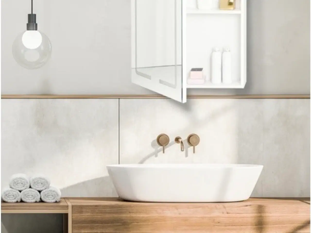 Billede 4 - Badeværelse skab med lys 