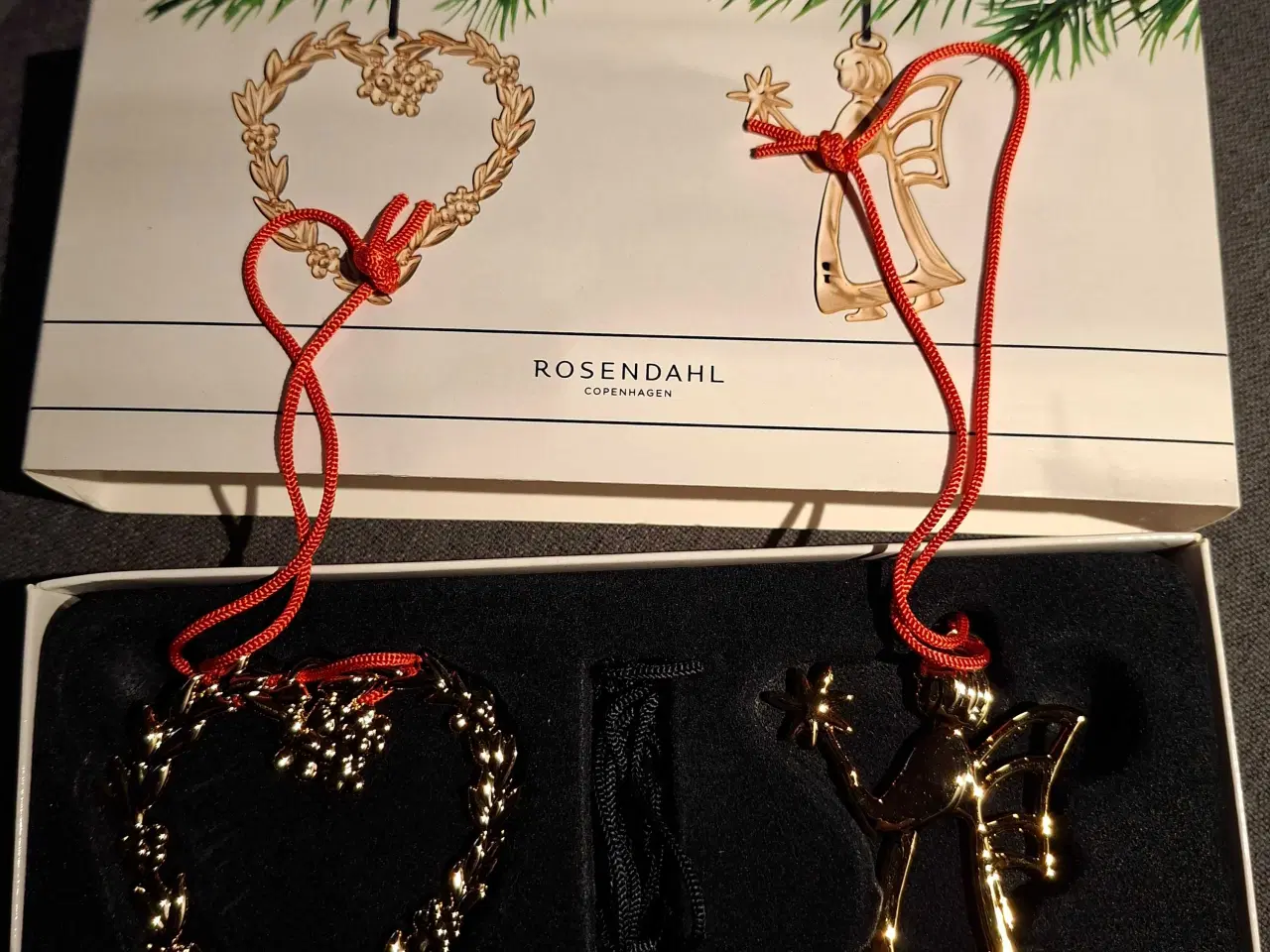 Billede 6 - Rosendahl små ophæng i guld look, Karen Blixen 