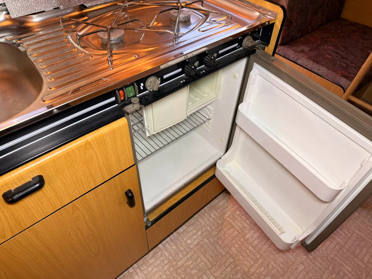 Billede 16 - Burstner 390 / Med Isabella telt