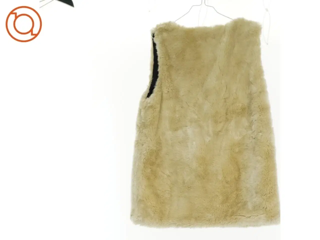 Billede 2 - Vest i fake fur fra H&M (str. 146 cm)