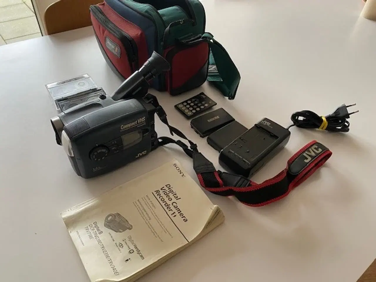 Billede 3 - JVC GR-AX460 Videokamera med tilbehør