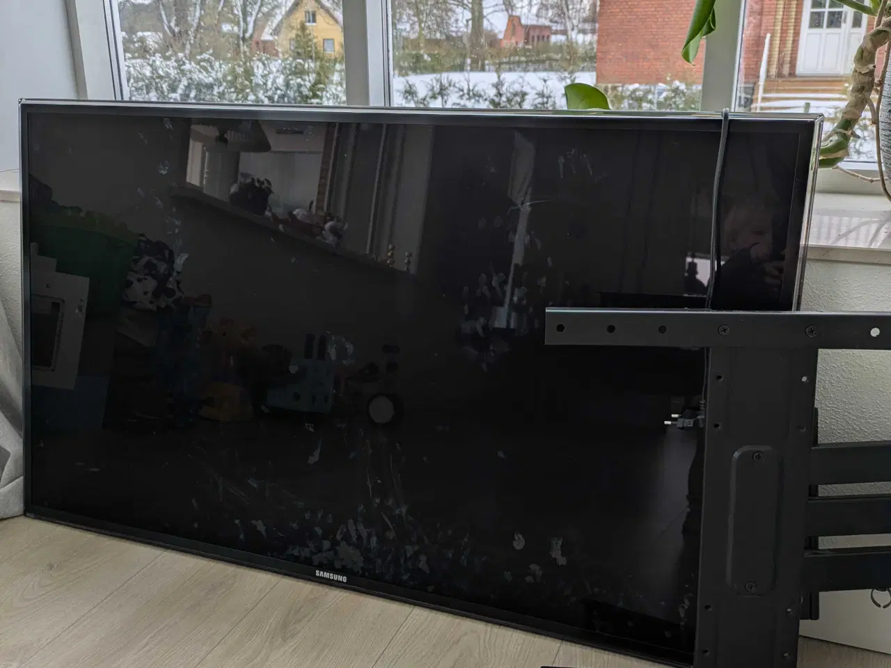 Billede 2 - Samsung TV med ophæng 46"