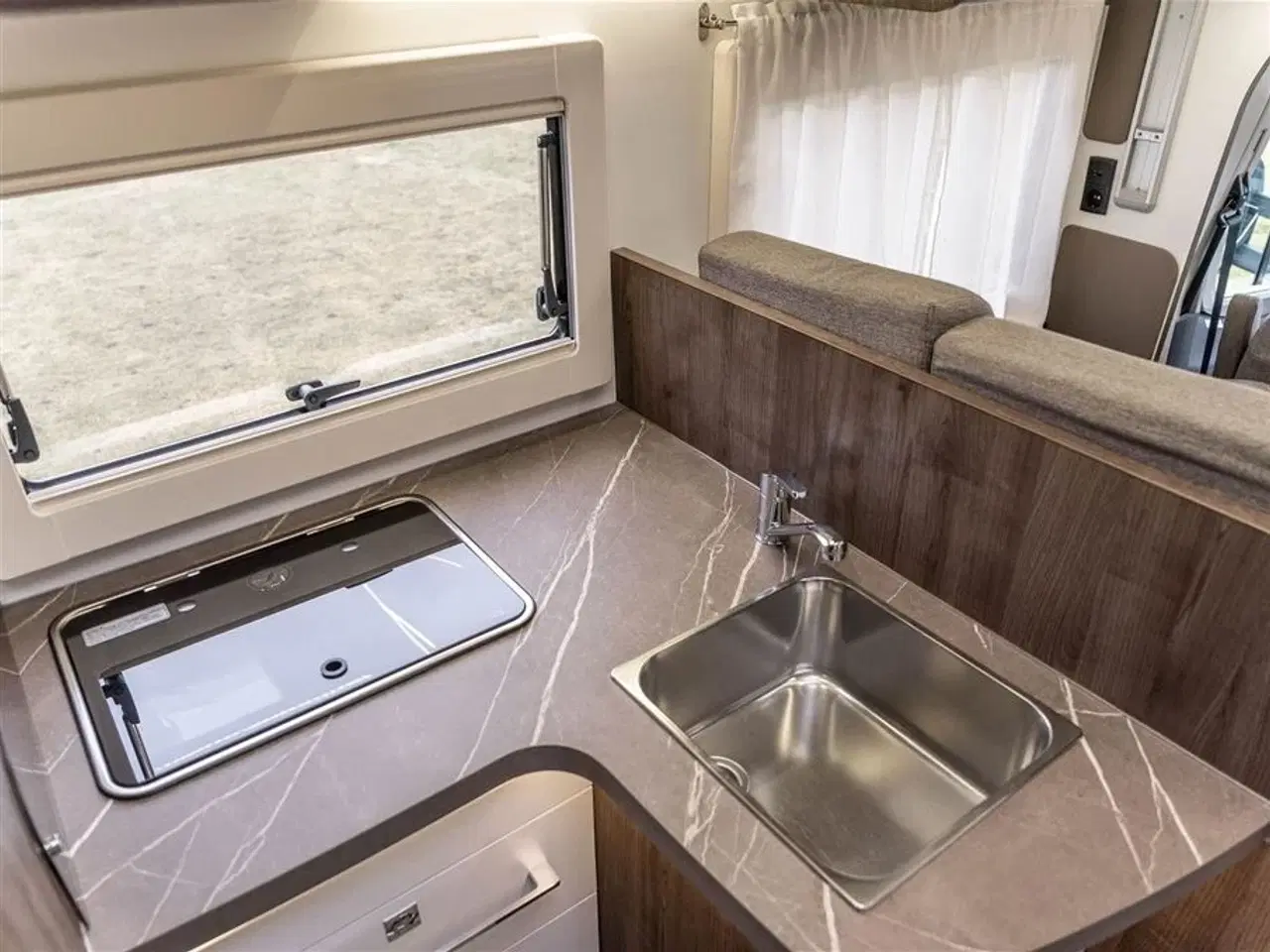 Billede 6 - 2025 - Benimar Tessoro 463 NK   Populær enkeltsengscamper