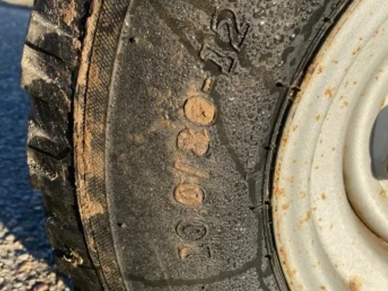 Billede 16 - New Holland Skærebordsvogn 35"