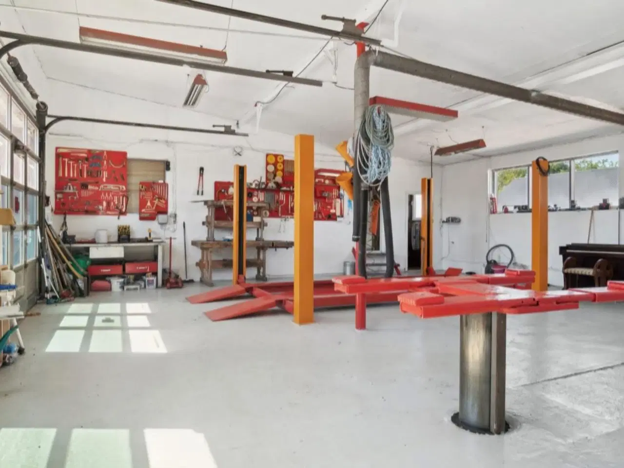 Billede 2 - 150 kvm Garage sælges/udlejes til opbevaring 