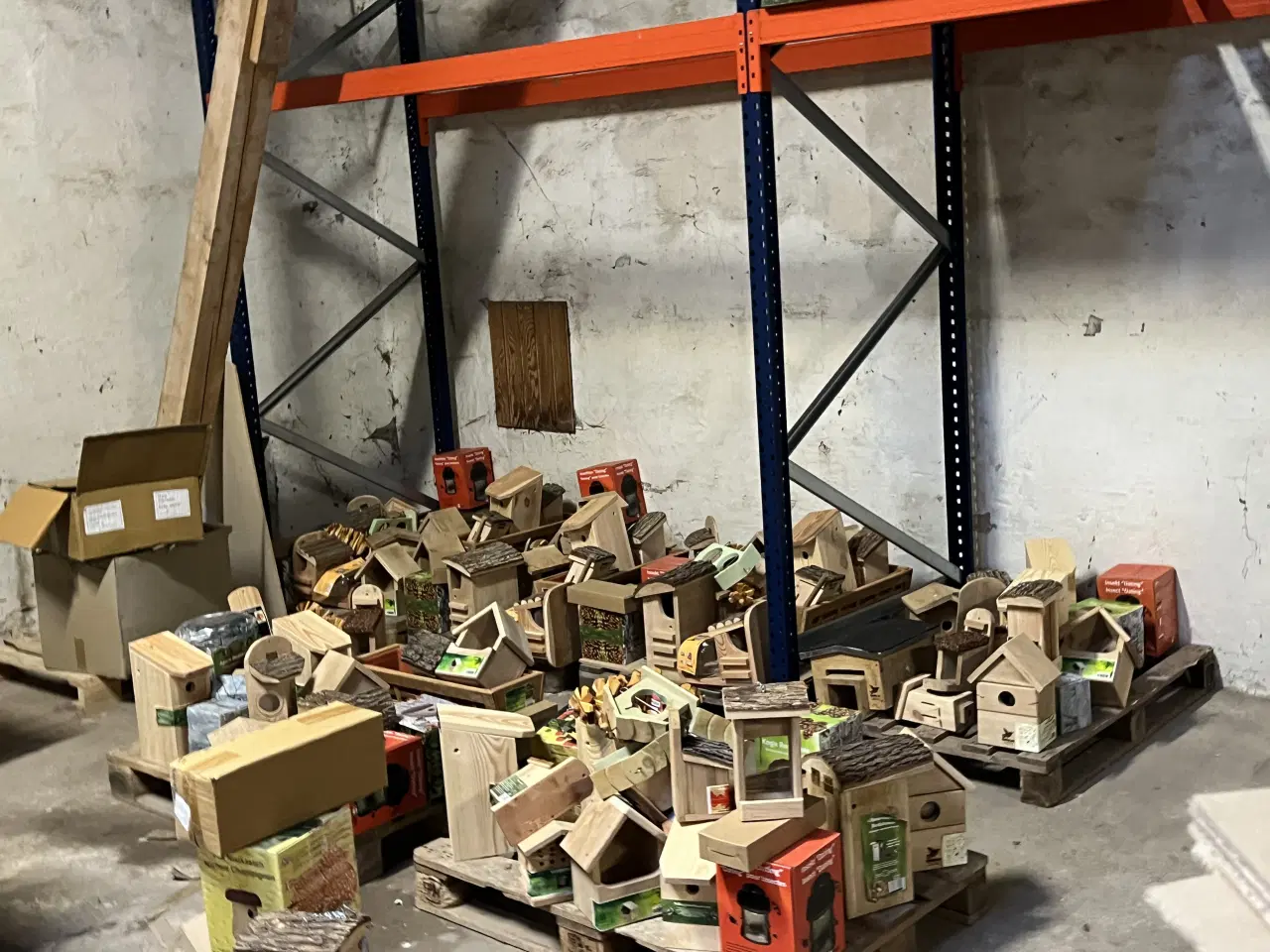 Billede 2 - Hej, jeg har nogle naturvarer, fugle, egern, pinds