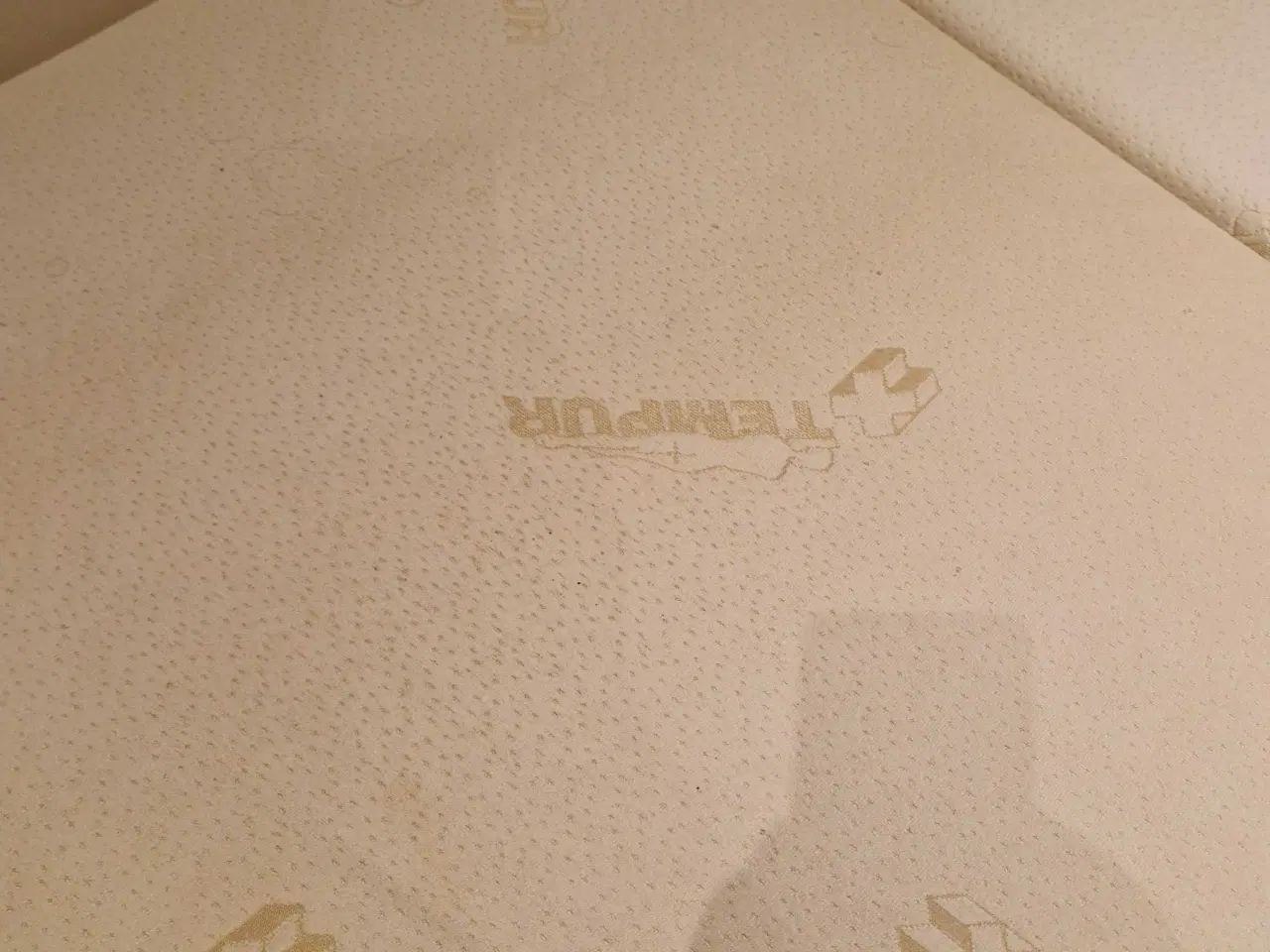 Billede 2 - Seng med Tempur madrasser