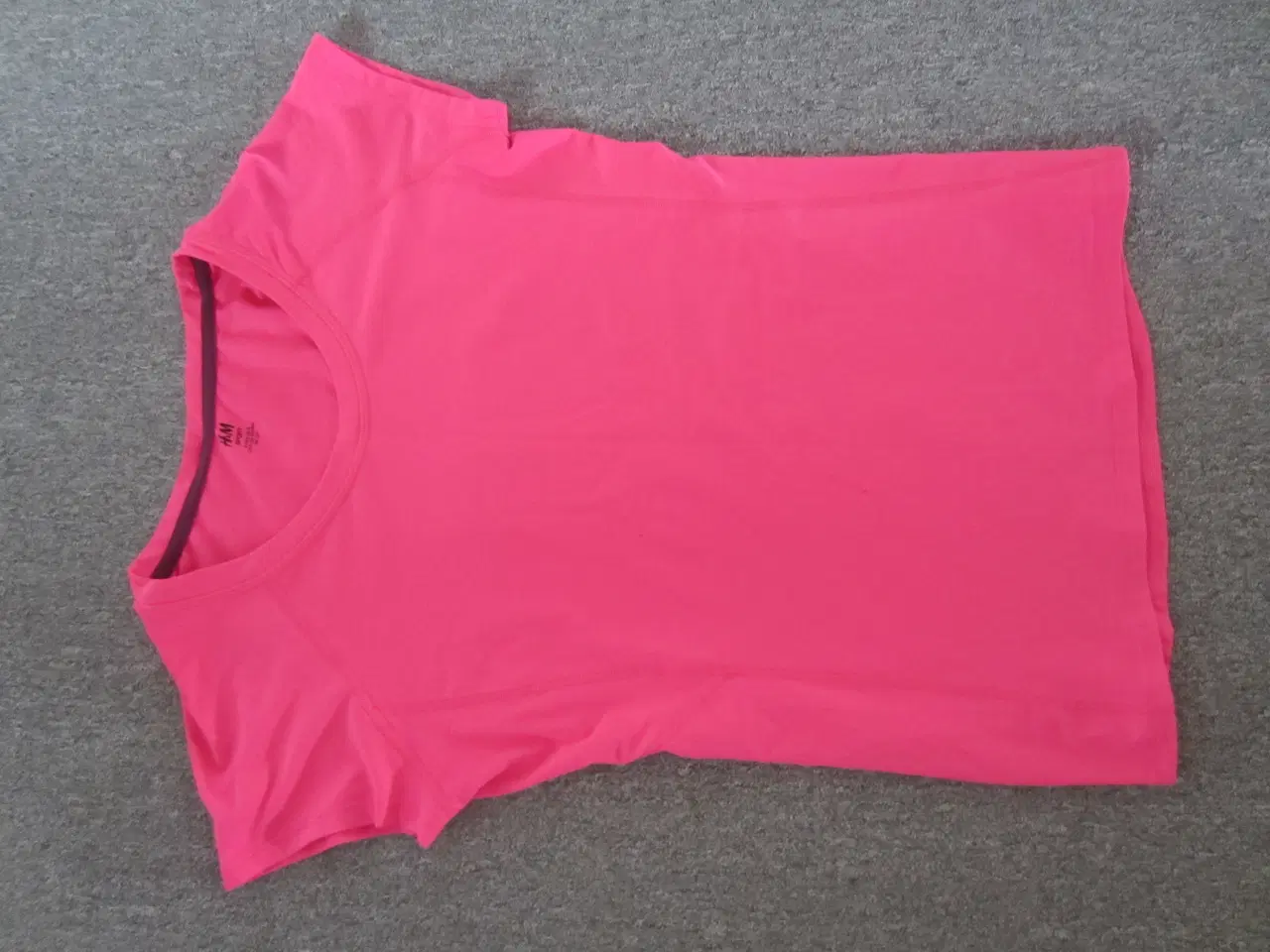 Billede 1 - Pink Fitnesstrøje - Sportstrøje i str. S fra H&M