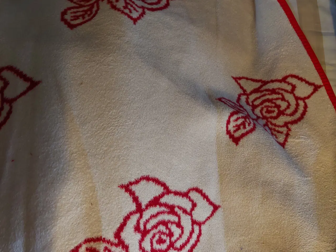 Billede 7 - sengetæppe -  str. B. 167 x L.196 cm.