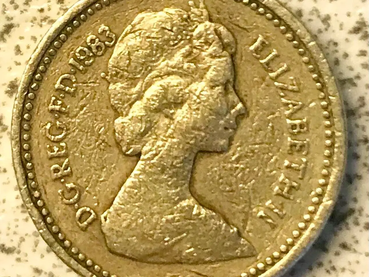 Billede 1 - One Pound 1983 Royal Arms mønter, United Kingdom  