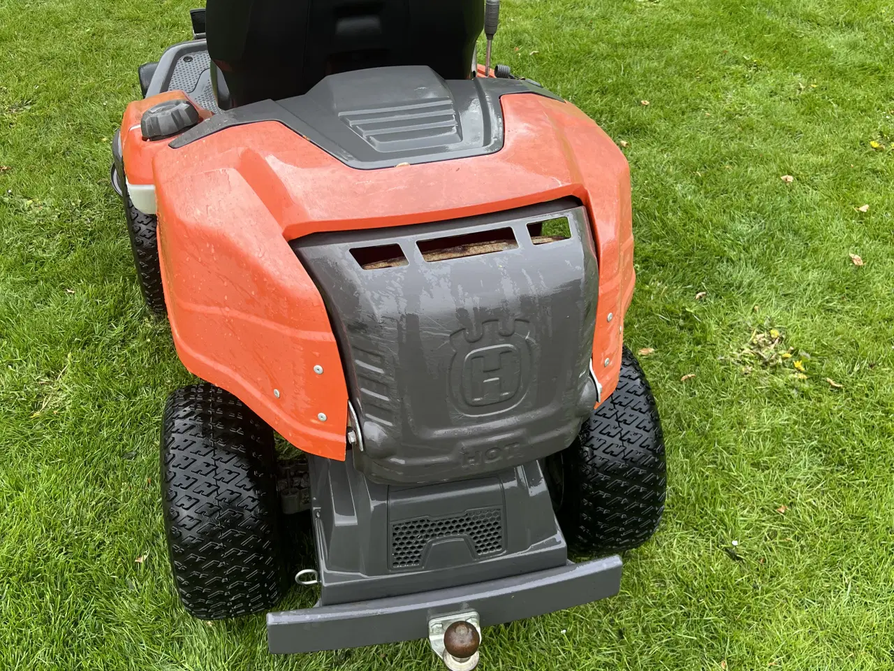 Billede 3 - Husqvarna R213C, havetraktor, årg. 2019