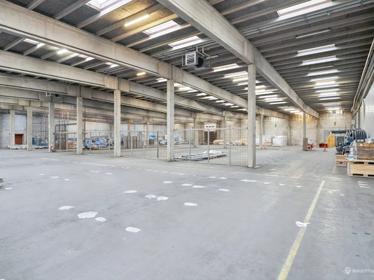 Billede 19 - Højloftet lagerlokale til leje på Naverland med stor fleksibilitet og all inklusive