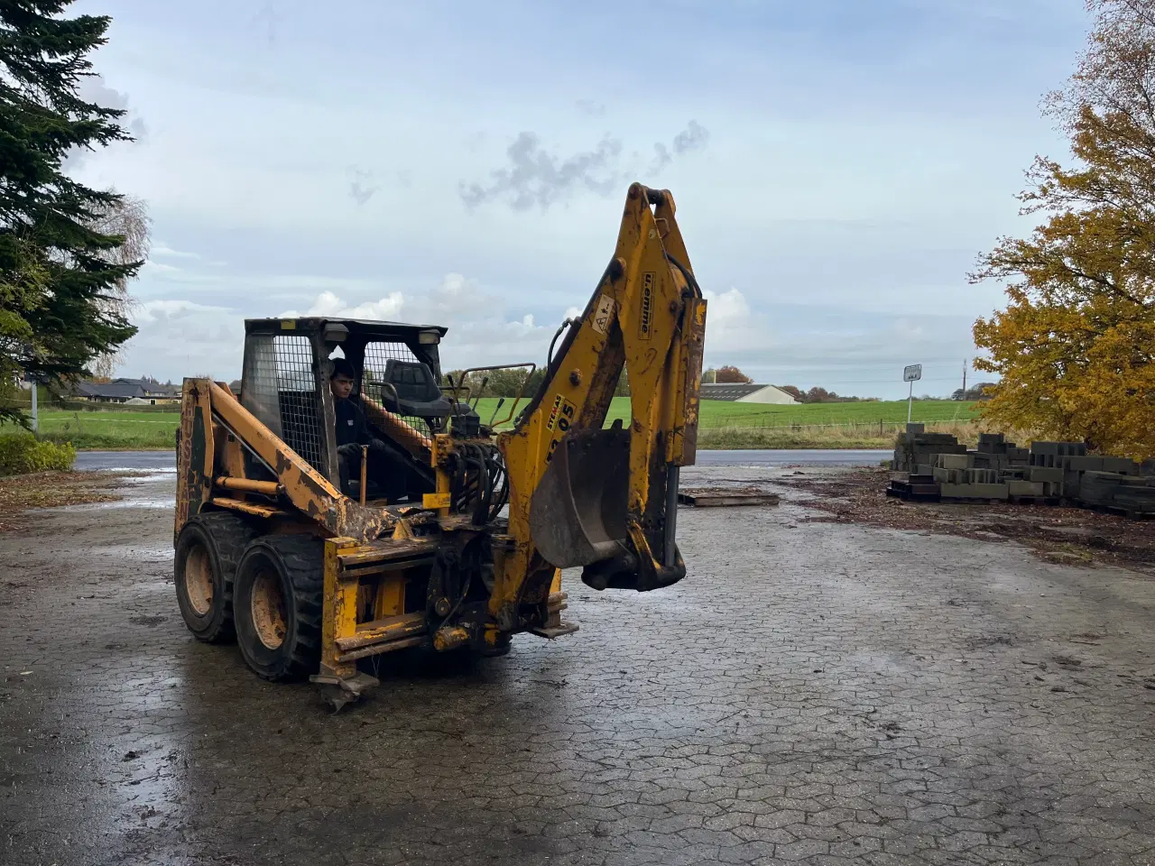 Billede 8 - Minilæsser med Gravearm. 