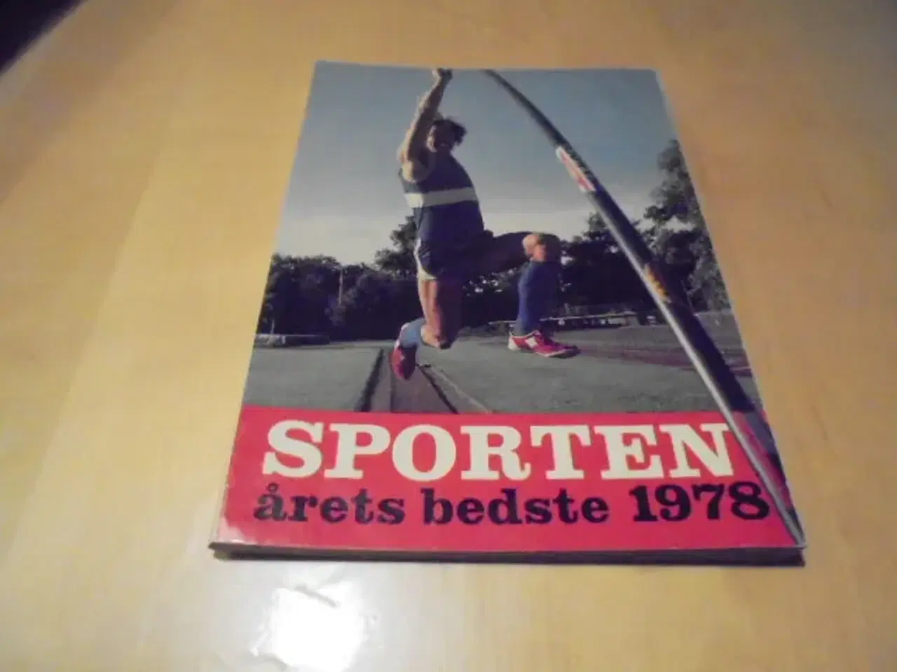 Billede 1 - Sporten - årets bedste 1978 - god stand  
