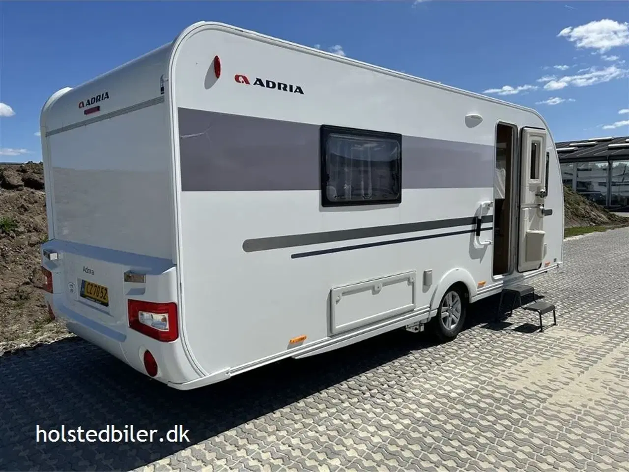 Billede 2 - 2019 - Adria Adora 572 UT   Enkeltsenge og ende bad/wc