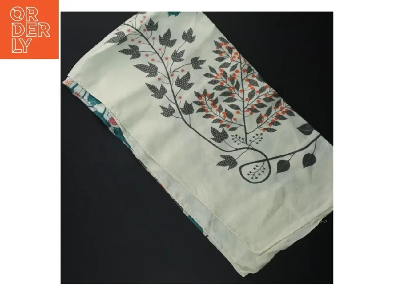 Billede 4 - SilkeTørklæde med bladmønster (str. 85x85 cm)