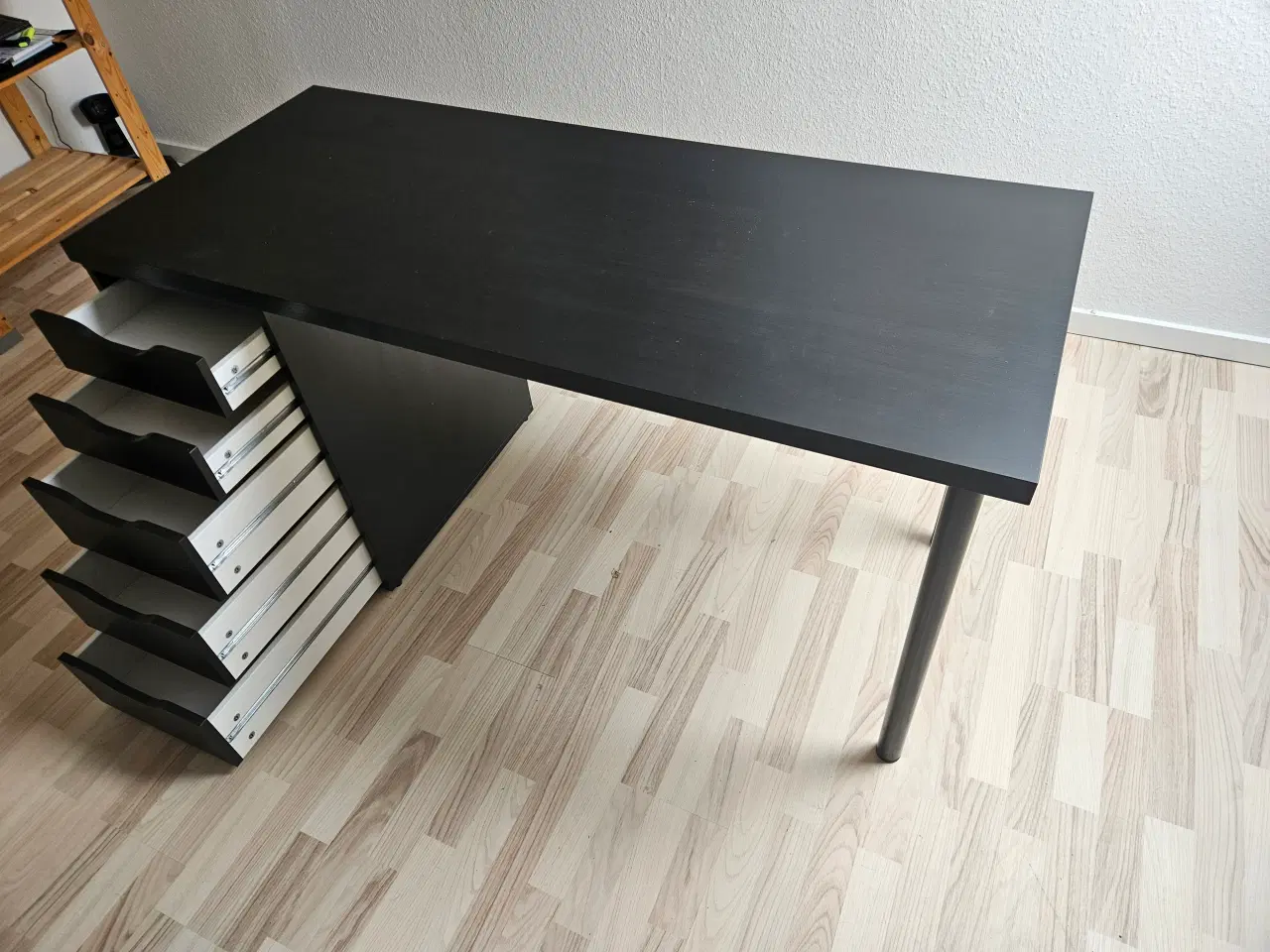 Billede 2 - Kontor bord med skuffer 