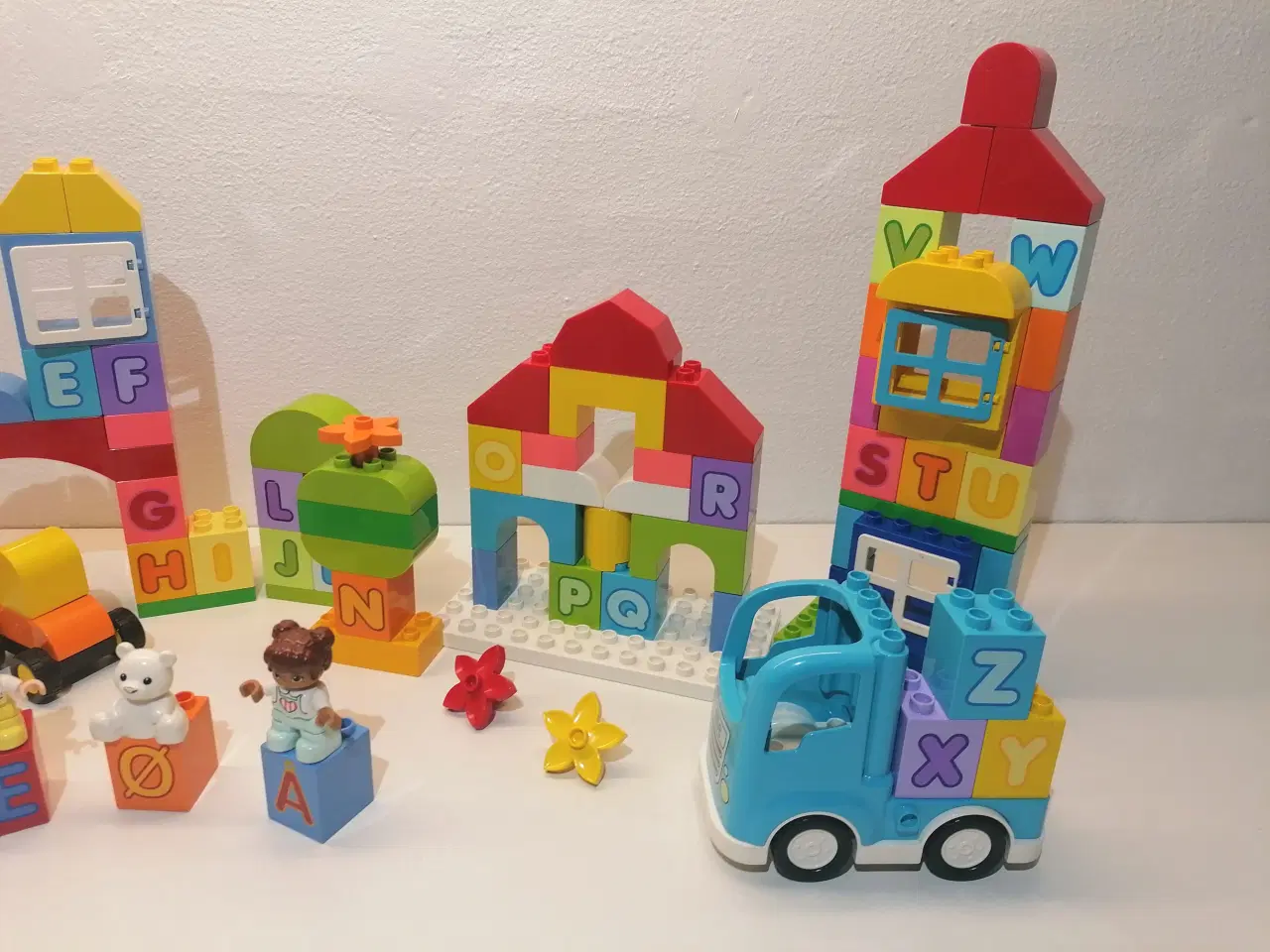 Billede 3 - Duplo Alfabet By med mange forskellige figurer, 