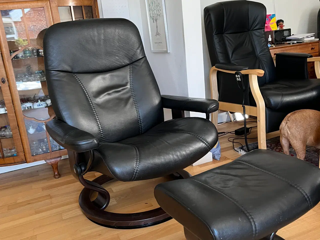 Billede 3 - Stressles lænestol sort læder med fodskammel